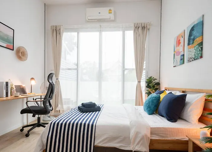 Soulful Stay-hidden Thai-mediterranean Retreat. 펜션 방콕